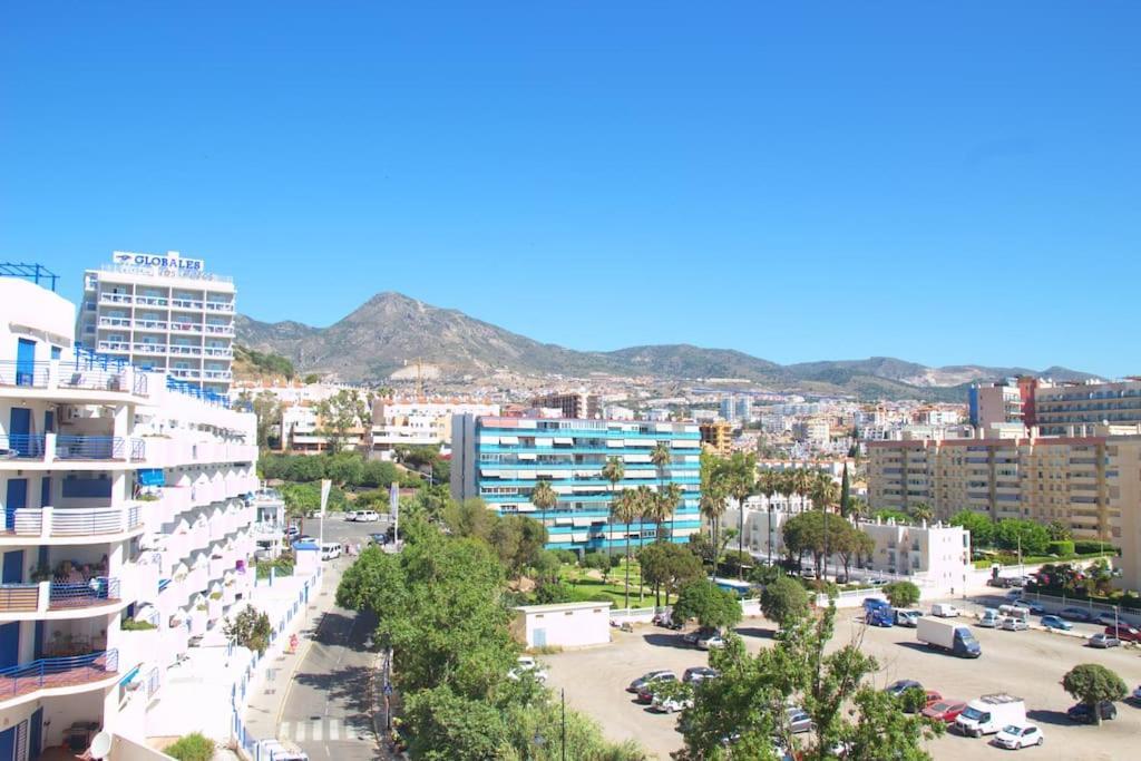 Apartamento A Pie De Playa Con Terraza Y Piscinas Apartman Benalmádena Kültér fotó